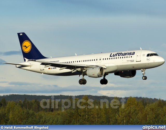 D-AIQN, Airbus A320-200, Lufthansa