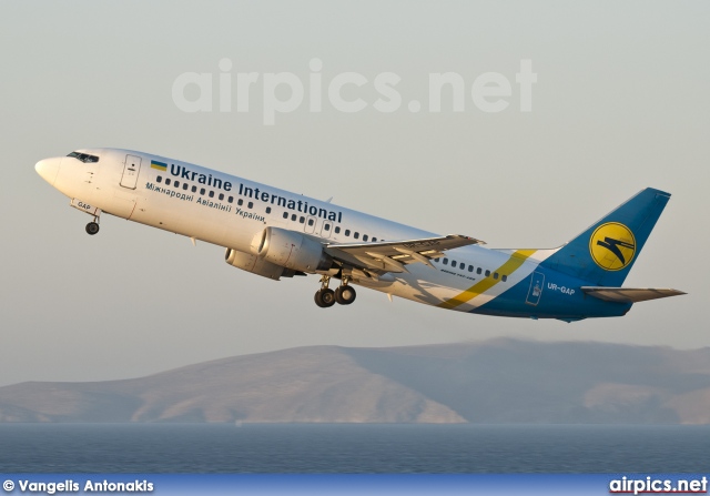 UR-GAP, Boeing 737-400, Ukraine International Airlines