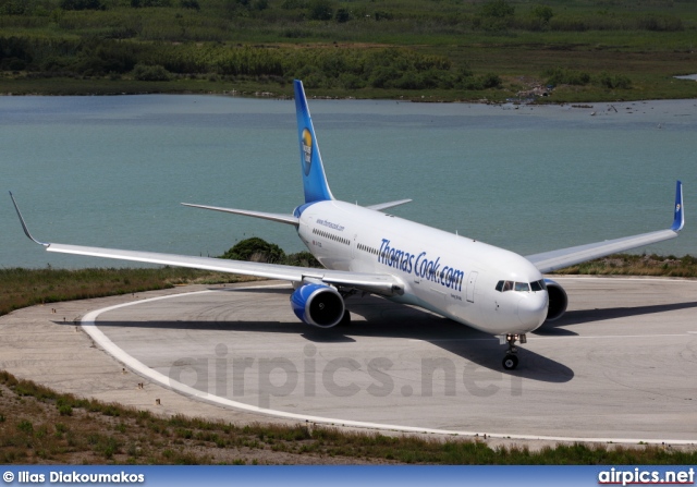 G-TCCB, Boeing 767-300ER, Thomas Cook Airlines