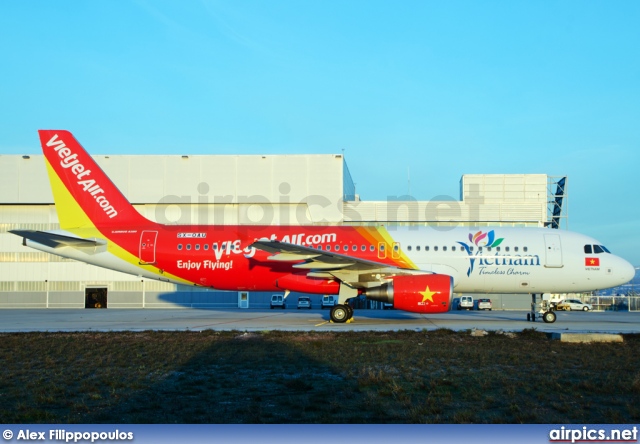 SX-OAU, Airbus A320-200, VietJetAir