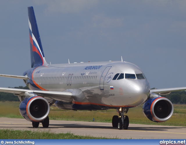 VQ-BHL, Airbus A320-200, Aeroflot