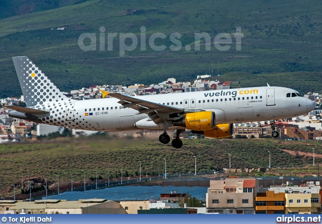 EC-KHN, Airbus A320-200, Vueling