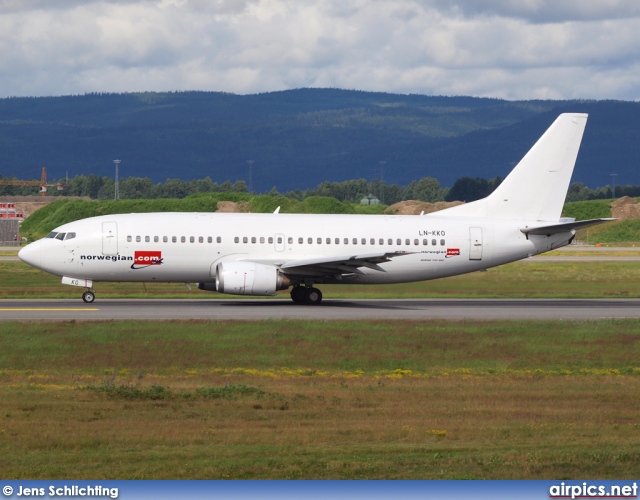 LN-KKO, Boeing 737-300, Norwegian Air Shuttle