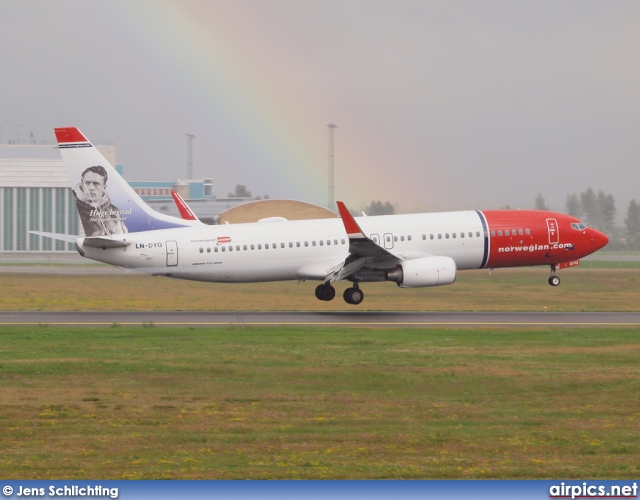 LN-DYQ, Boeing 737-800, Norwegian Air Shuttle