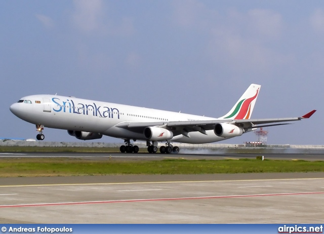 4R-ADC, Airbus A340-300, SriLankan