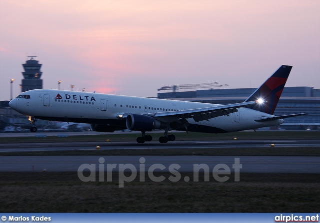 N156DL, Boeing 767-300ER, Delta Air Lines