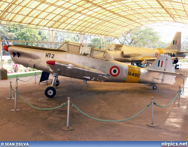 IX480, Hindustan Aeronautics HT-2L, Indian Air Force