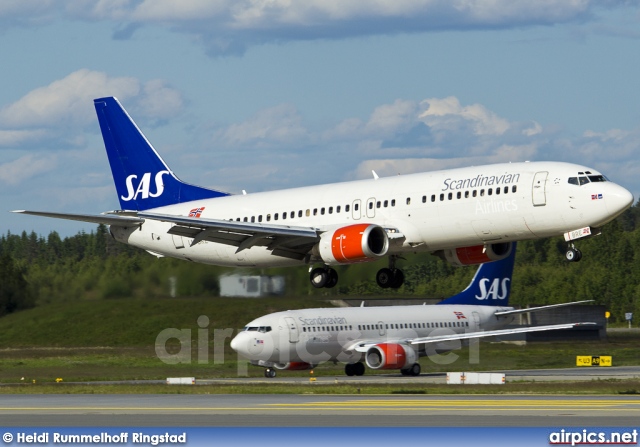 LN-BRE, Boeing 737-400, Scandinavian Airlines System (SAS)