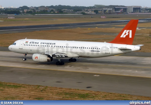 VT-EPB, Airbus A320-200, Indian Airlines