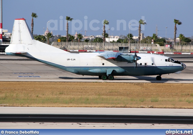 UR-CJN, Antonov An-12-B, Cavok Air