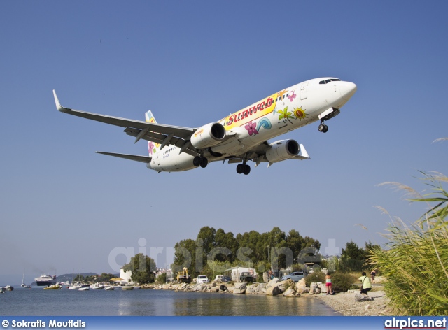 PH-HZW, Boeing 737-800, Transavia