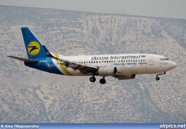 UR-GAH, Boeing 737-300, Ukraine International Airlines