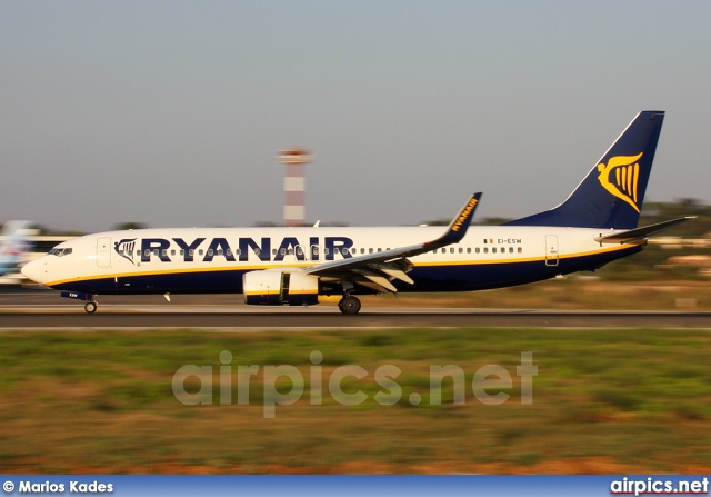 EI-ESW, Boeing 737-800, Ryanair