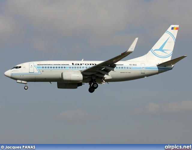 YR-BGG, Boeing 737-700, Tarom