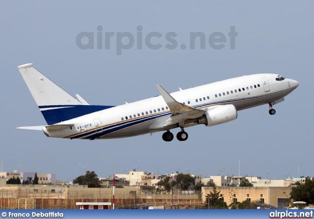 A6-DFR, Boeing 737-700/BBJ, Royal Jet