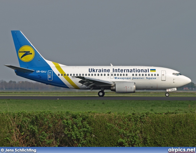 UR-GAJ, Boeing 737-500, Ukraine International Airlines