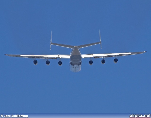 UR-82060, Antonov An-225 Mriya, Antonov