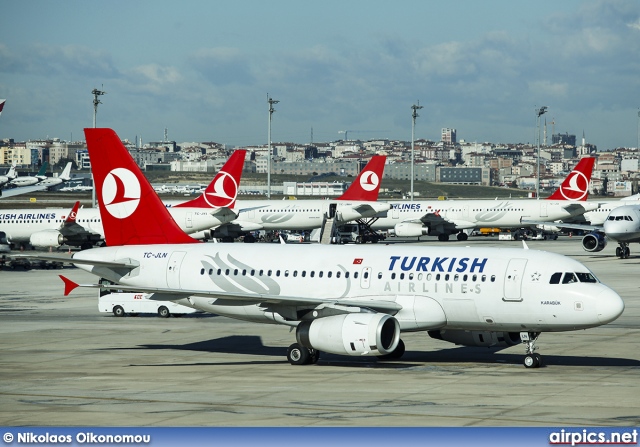 TC-JLN, Airbus A319-100, Turkish Airlines