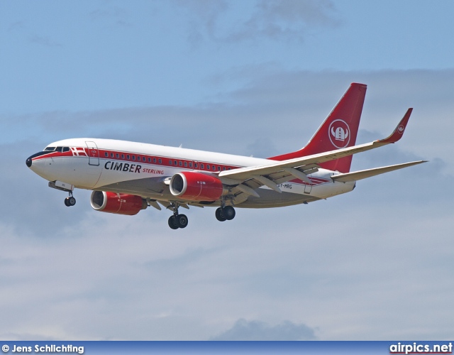 OY-MRG, Boeing 737-700, Cimber Sterling