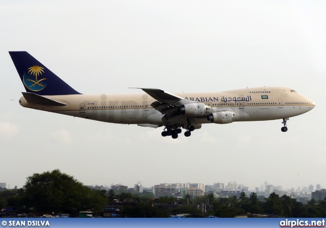 HZ-AIE, Boeing 747-100, Saudi Arabian Airlines