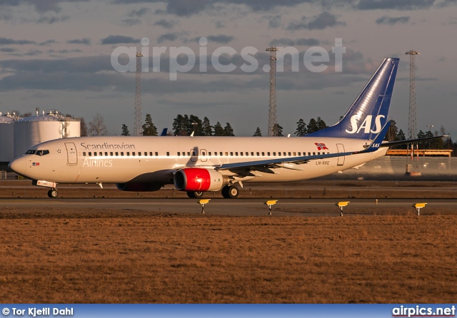 LN-RRE, Boeing 737-800, Scandinavian Airlines System (SAS)