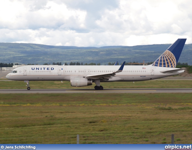 N41140, Boeing 757-200, United Airlines