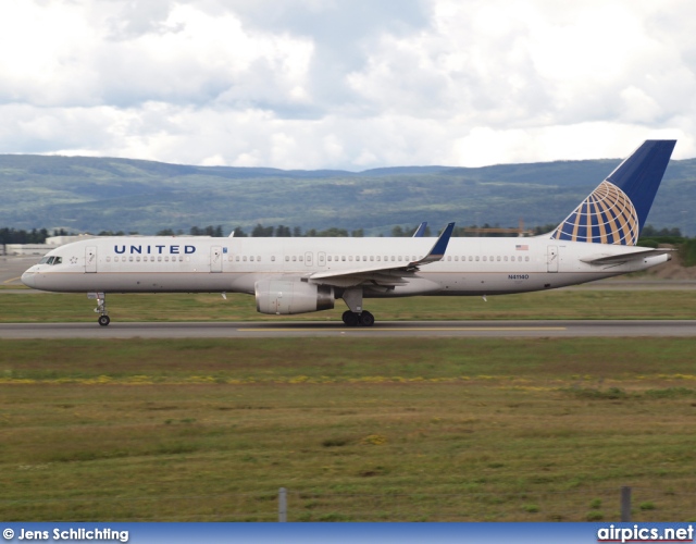 N41140, Boeing 757-200, United Airlines