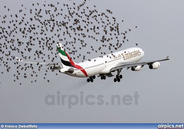 A6-ERT, Airbus A340-300, Emirates