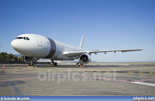 A7-HHM, Airbus A330-200, Qatar Amiri Flight