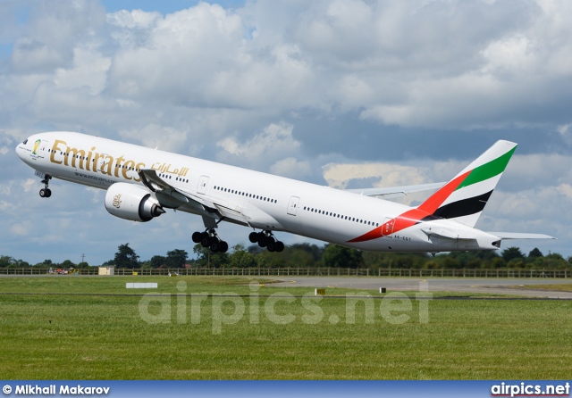 A6-EGT, Boeing 777-300, Emirates