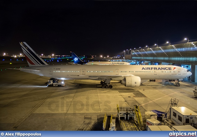 F-GZNF, Boeing 777-300ER, Air France