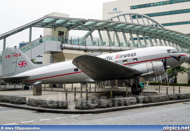 VR-HDA, Douglas C-47-A Skytrain, Cathay Pacific