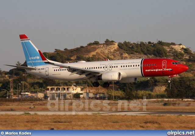 LN-NGE, Boeing 737-800, Norwegian Air Shuttle