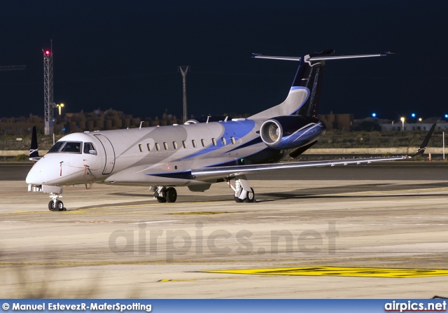 G-THFC, Embraer ERJ-135-BJ Legacy, London Executive Aviation