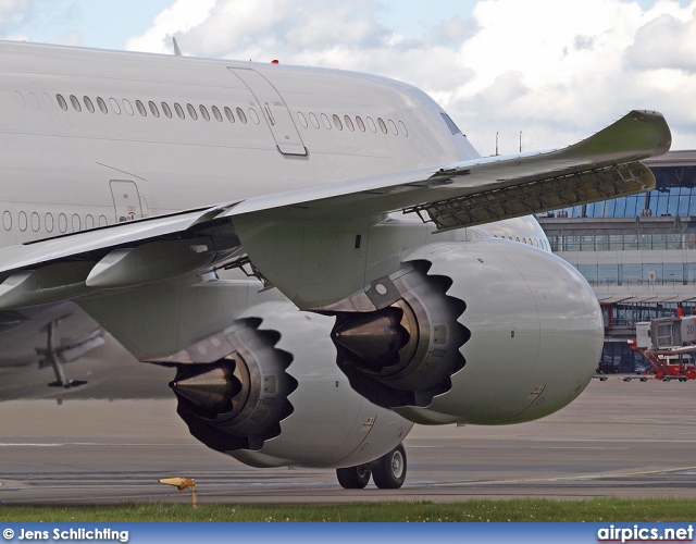 A7-HHE, Boeing 747-8(BBJ), Qatar Amiri Flight