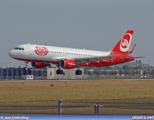 OE-LEY, Airbus A320-200, Niki