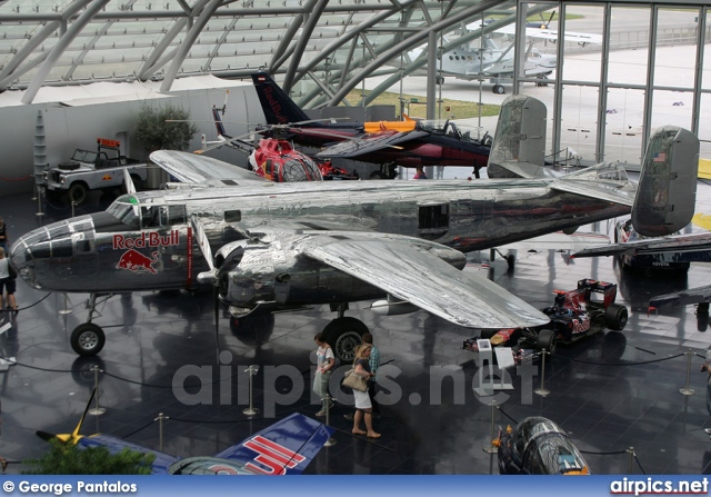 N6123C, North American B-25-J Mitchell, Flying Bulls