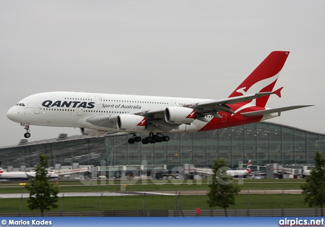 VH-OQE, Airbus A380-800, Qantas