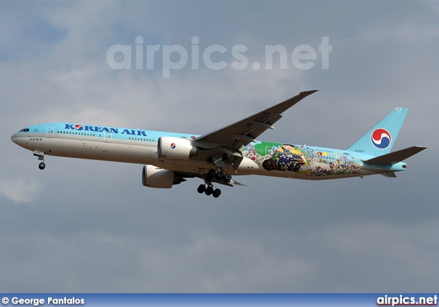 HL8209, Boeing 777-300ER, Korean Air