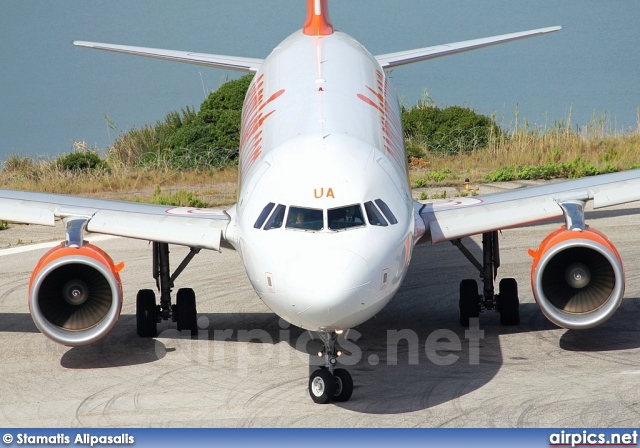 G-EZUA, Airbus A320-200, easyJet