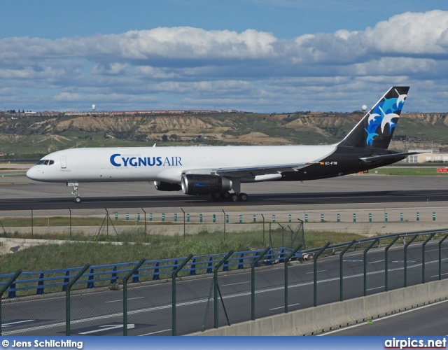 EC-FTR, Boeing 757-200PCF, Cygnus Air