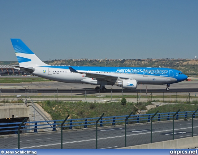 LV-FVH, Airbus A330-200, Aerolineas Argentinas