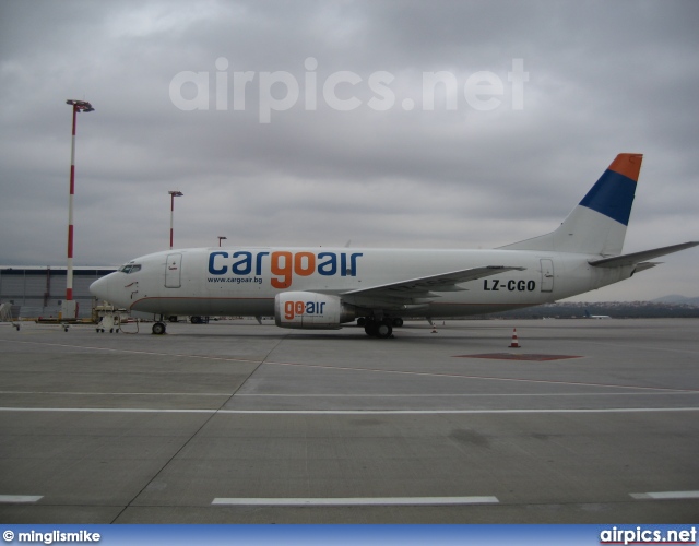 LZ-CGO, Boeing 737-300, Cargoair