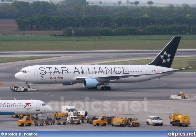 OE-LAY, Boeing 767-300ER, Austrian