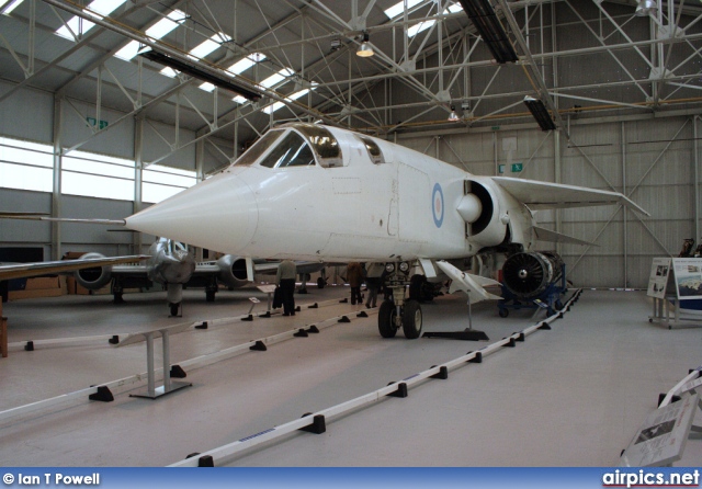 XR220, BAC TSR-2, Royal Air Force