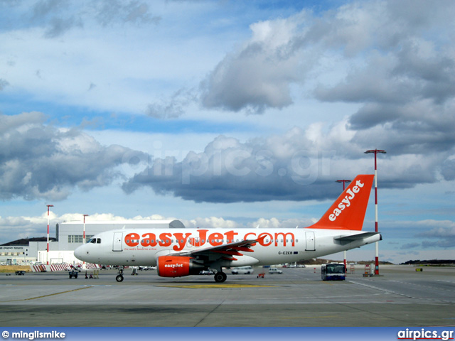 G-EZEB, Airbus A319-100, easyJet