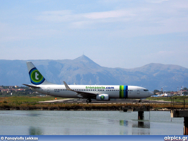 PH-HZB, Boeing 737-800, Transavia