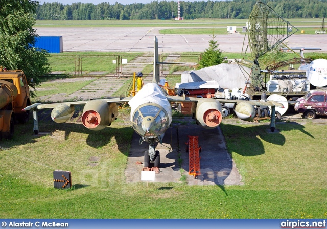 22, Yakovlev Yak-28-R Brewer-D, Russian Air Force