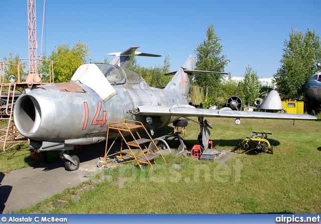 14, Mikoyan-Gurevich MiG-15-UTI  , Russian Air Force