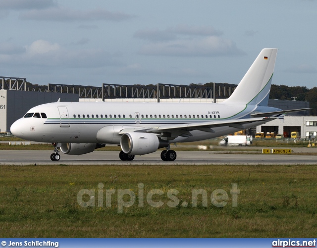 D-AVYR, Airbus A319-100CJ, Private